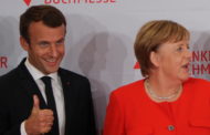 Macron roulé dans la farine de Merkel