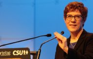 Les 16 pieds-de-nez d’Annegrett Kramp-Karrenbauer 