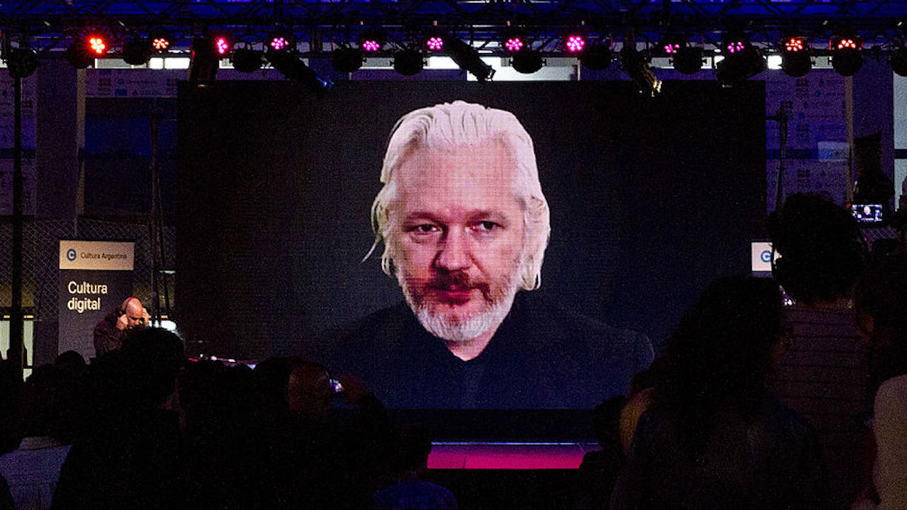 La France doit offrir l'asile politique à Julian Assange