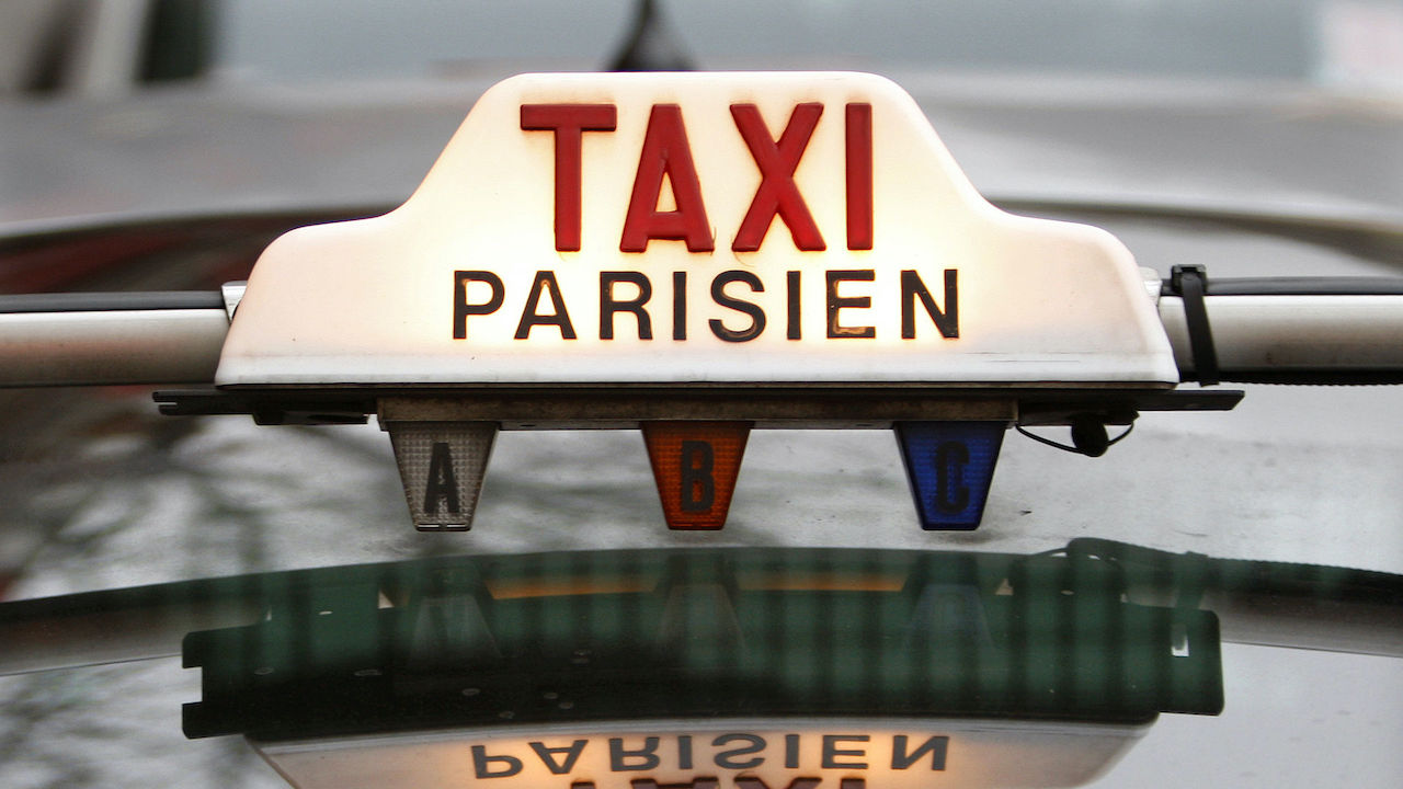 Les taxis demandent... l'application de la loi